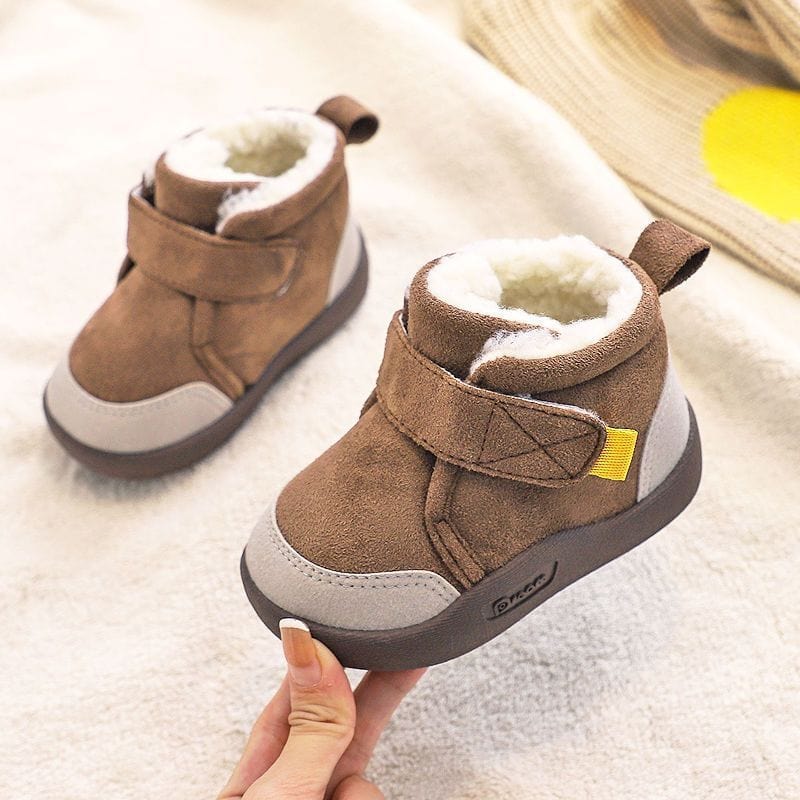 LuvRoxy™ Infant Winter Boots – Plush and Soft Sole Baby Snow Shoes